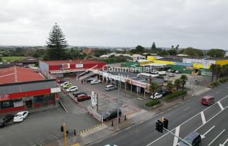 Bargain Retail With Ample Parking