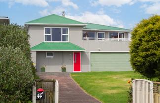 44 Gray Avenue, Paraparaumu Beach