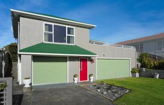 44 Gray Avenue, Paraparaumu Beach