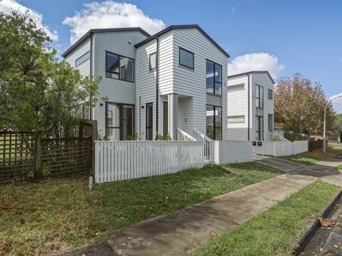 7D Buisson Glade, West Harbour