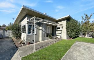 321a Botanical Road, West End