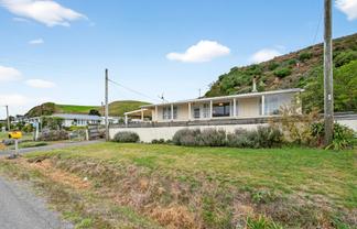 28 Lake Ferry Road, Martinborough