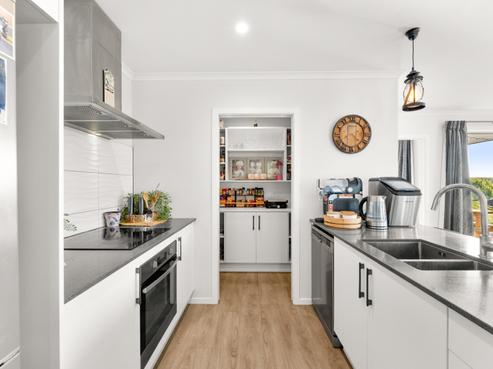 210 Waikite Road, Welcome Bay