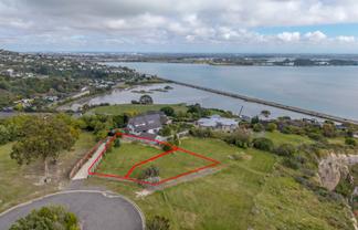 27 and 27A Glendevere Terrace, Redcliffs