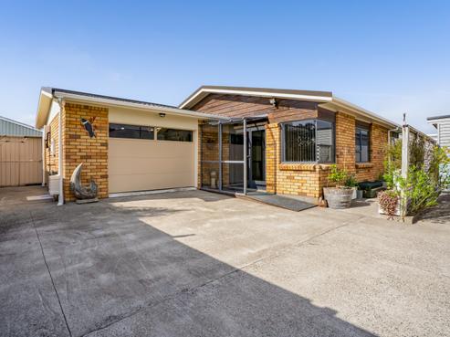 35A Tukapa Street, Westown