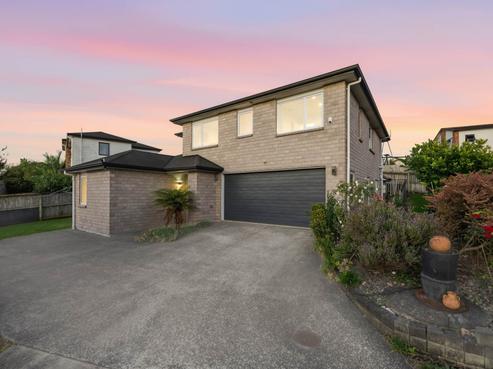 64 Kirikiri Drive, Papakura