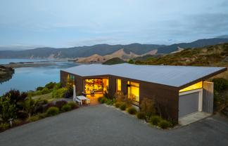 711c Cable Bay Road, Hira