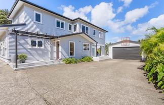 11 Chatham Avenue, Paremoremo