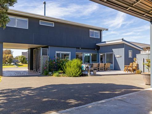 8 Tamarisk Drive, Riversdale Beach