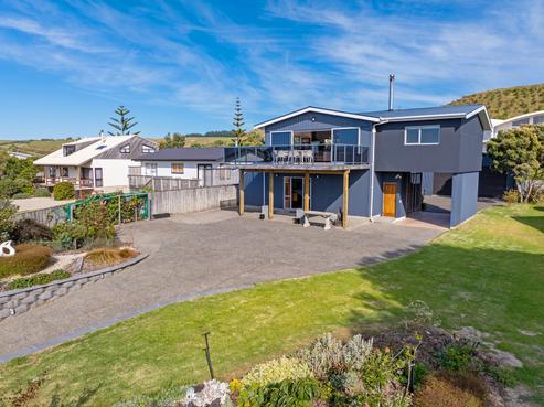 8 Tamarisk Drive, Riversdale Beach