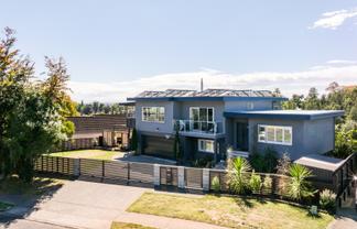 37 Tauroa Road, Havelock North