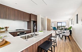 1/735 East Coast Road, Browns Bay