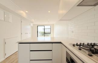 737 East Coast Road, Browns Bay