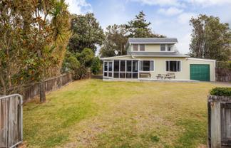 111 Koputara Road, Himatangi Beach