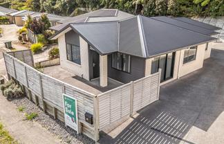8A Frederick Place, Whalers Gate