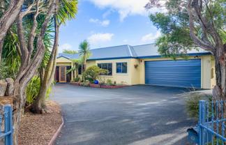 42 Ayrshire Drive, Grandview Heights