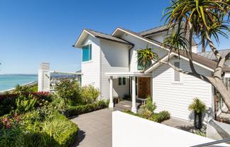 8 Elizabeth Road, Bluff Hill