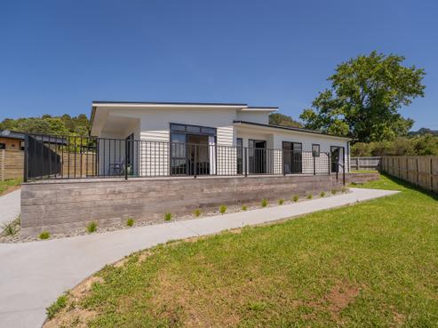 4 Fred Harsant Drive, Cooks Beach