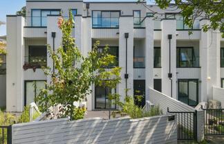 27D Claude Road, Epsom