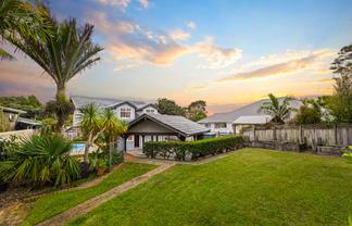 16 Awhiorangi Promenade, Swanson