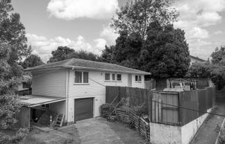 8 Makora Road, Massey