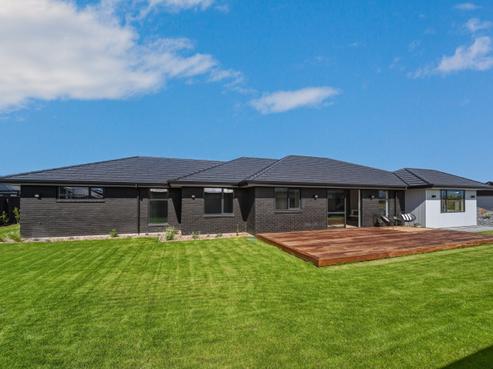 7 Bond Street, Springlands
