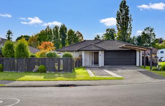 19 Riverholm Drive, Mangakakahi