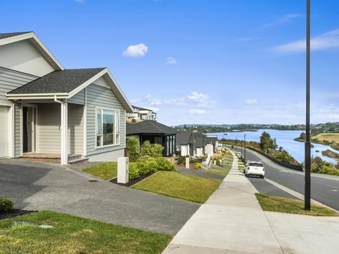 158 Arran Point Parade, Orewa