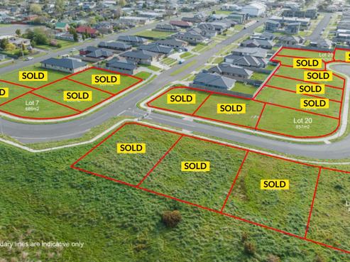 8 Corrib Grove, Milson