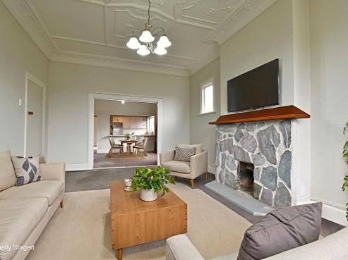 64 Hargest Crescent, Saint Kilda