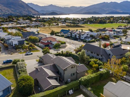 79 Kings Drive, Wanaka