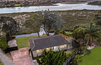 8 Sceptre Place, Avondale