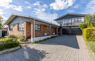 7 Mt View Place, Waipukurau