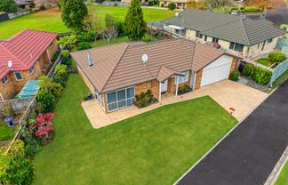 68 Highfields Drive, Katikati