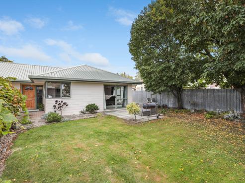 2/75 Mclauchlan Street, Springlands