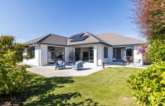 21 Pinotage Drive, Greenmeadows