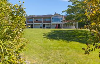 534 Gillespie Place, Acacia Bay