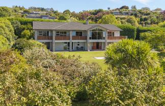534 Gillespie Place, Acacia Bay