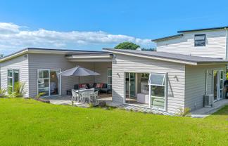 5 Ross Place, Whiritoa