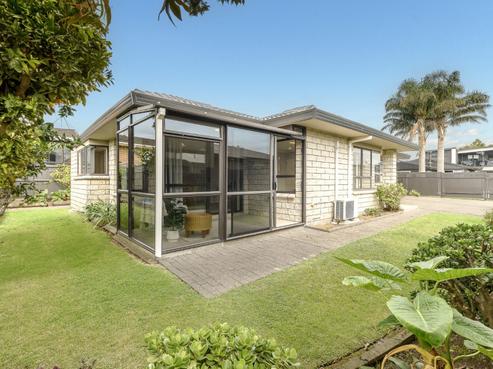 14B Levers Road, Matua