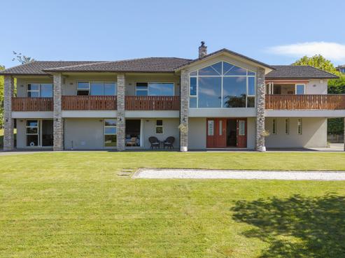 534 Gillespie Place, Acacia Bay
