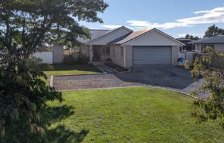 24 Charles Street, Carterton