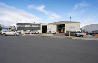 CBRE | Versatile Industrial Opportunity