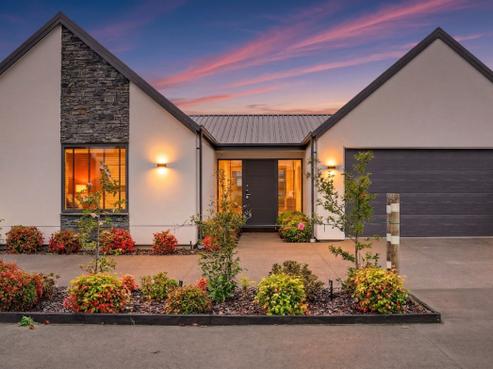 6 Kirkland Crescent, Harewood