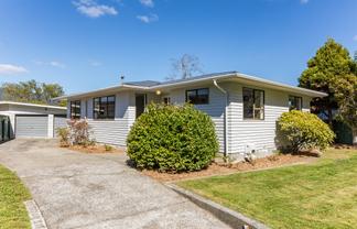 10 Indiana Grove, Totara Park