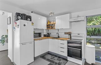 61 Renown Road, Raumati South