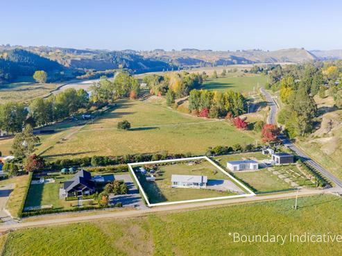 742B River Road, Otane