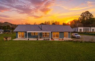 742b River Road, Otane