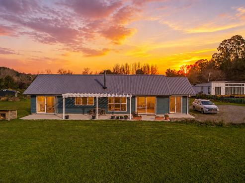 742B River Road, Otane