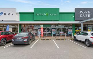 High-Profile Large-Format Retail in HomeZone Centre